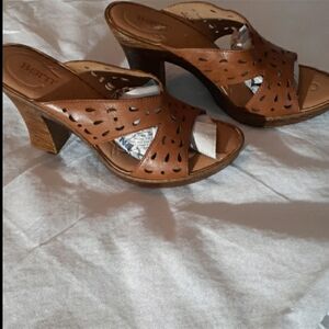 Born handcrafted leather chunky Stacked heel Brown  sandals.